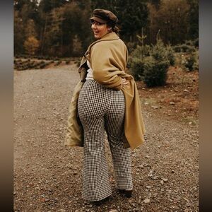 🎬 Free People Gingham Flare Pants